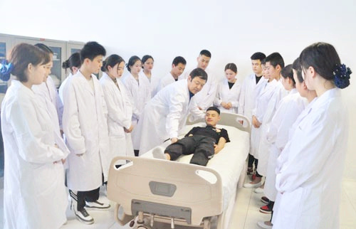 医学类专业没毕业就被单位预定