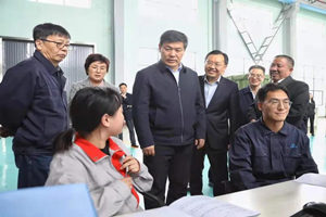 罗强调研德阳职业教育